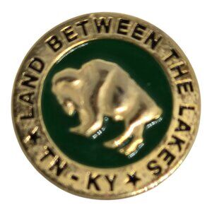 Land Between The Lakes TN-KY Souvenir Lapel Pin With Bear Motif